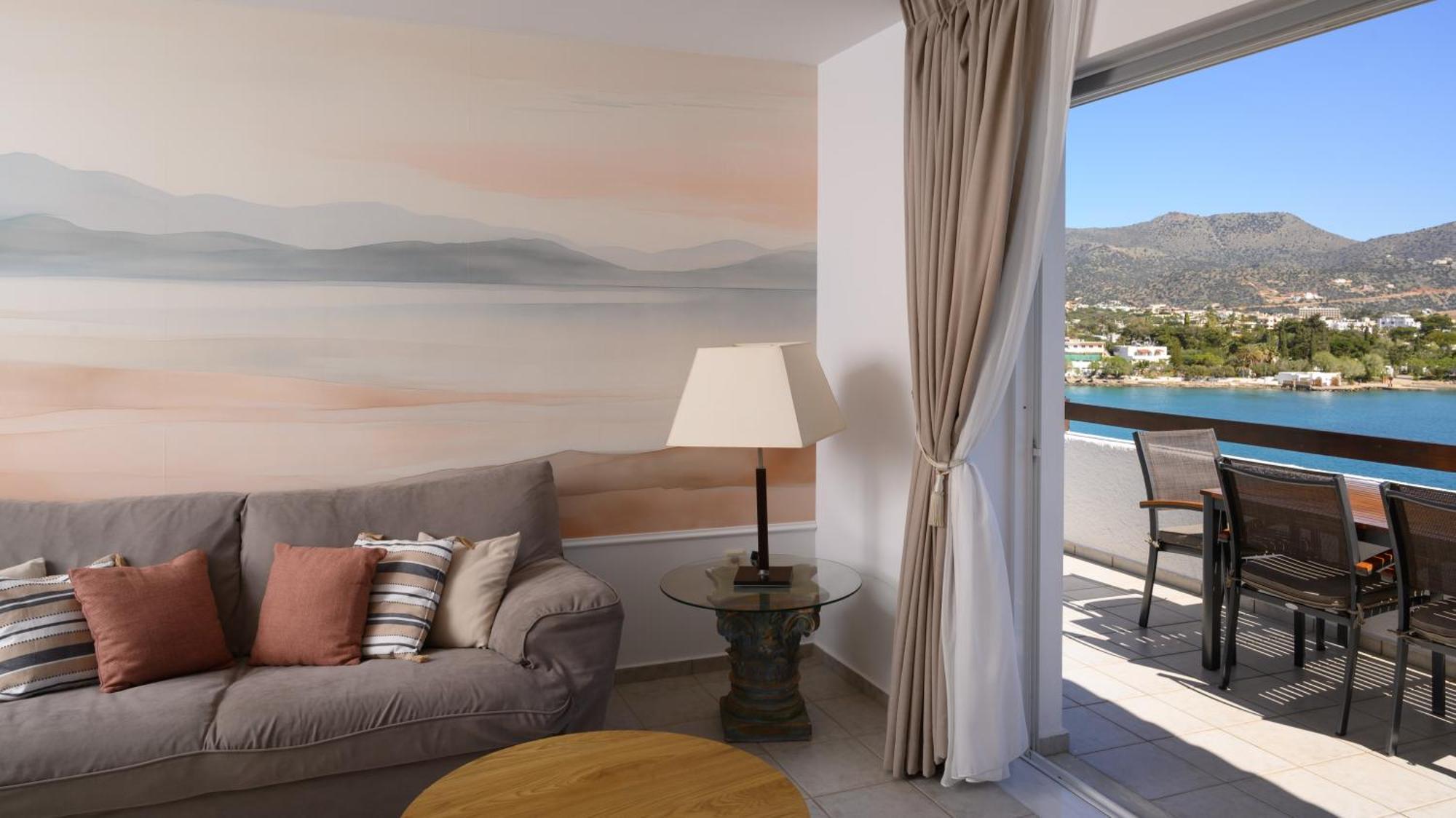 Horizon Central Apartment Amazing View อายิโอสนิโกลาโอส ภายนอก รูปภาพ